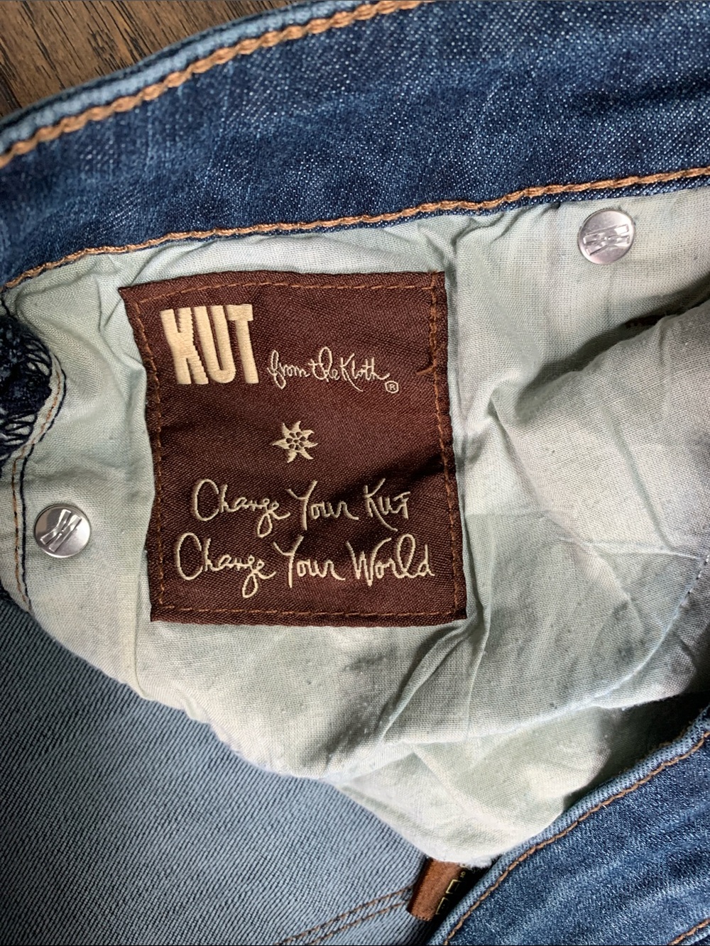 Kut from the Kloth Classic Straight Leg Women’s Denim Jeans. Pre-Owned. Size 12. - Picture 3 of 9